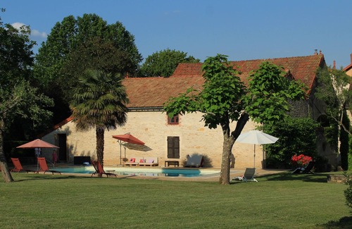 Jugy House | Maison Bourguignonne Entièrement Rénovée Les Charmes