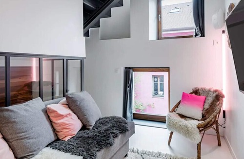 Annecy Old Town House | Maison Castellino