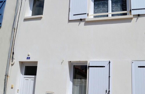 La Tranche-sur-Mer House | Maison centre-ville à 150m des commerces et 300m de la plage - clim, TV, lave-vaisselle - FR-1-22-256