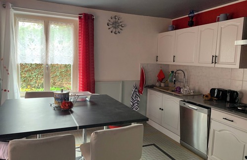 Saint-Pierre-Colamine House | Maison Chaleureuse