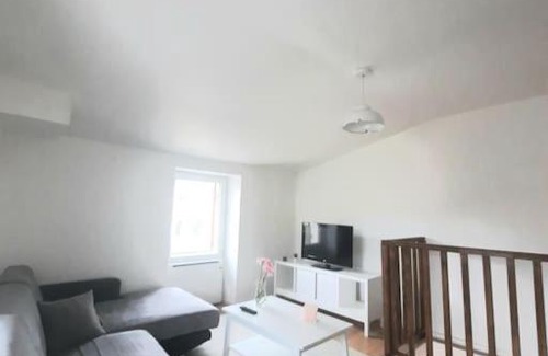 Eymet Apartment | Maison chaleureuse avec jardinet & parking gratuit