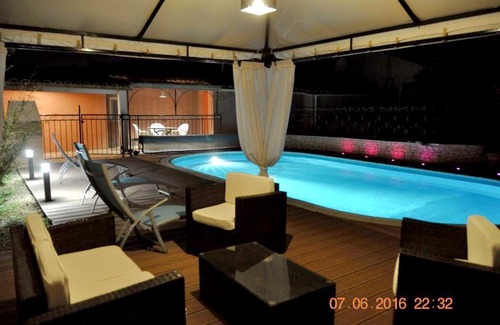 Gargas House | Maison charmante à Gargas avec piscine privée.
