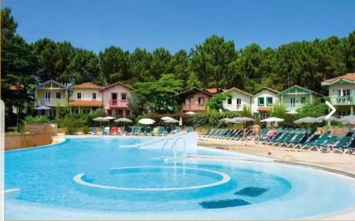Lacanau-Ocean House | Maison charmante à Lacanau avec piscine partagée et terrasse