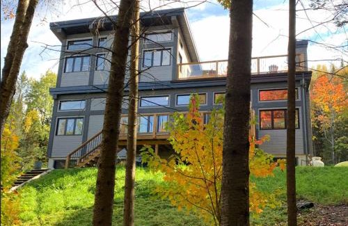 Lac-Superieur Ski Chalet | Maison contemporaine Tremblant- Spa & tranquillité