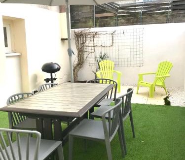 La Rochelle House | Maison Cosy avec terrasse à 10 minutes du centre ville