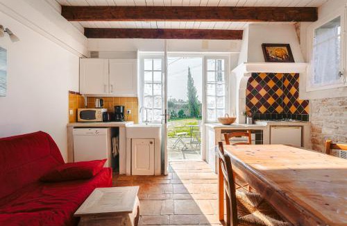 Le Chateau-d'Oleron House | Maison Cosy dans Un Domaine