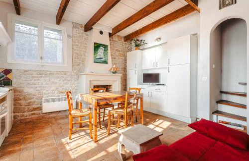 Le Chateau-d'Oleron House | Maison Cosy dans Un Domaine
