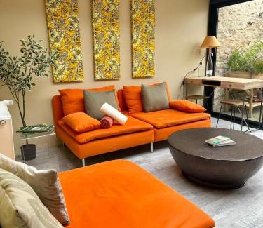 Crepy-en-Valois House | Maison cosy pour 2 à Crépy, véranda et jardin