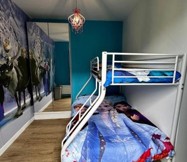 Lagny-sur-Marne Apartment | Maison décoration Disney à 10 min du Parc