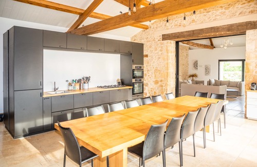 Le Change House | Maison de Famille Récemment Rénovée 8 Chambres, Piscine/spa/sauna