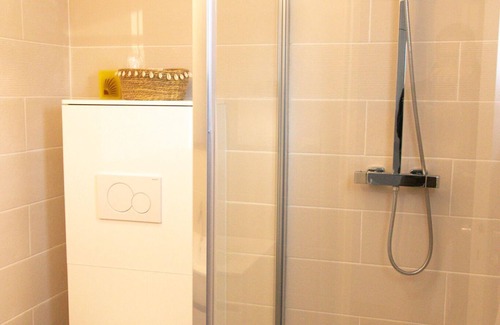 Fiennes Bed & Breakfast | Maison D'hôte La Ferme Du Grand Air - Triple Room with Private External Bathroom