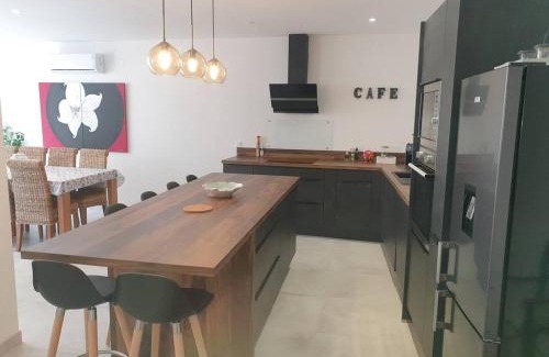 Florensac House | Maison de 3 chambres avec terrasse et wifi a Florensac