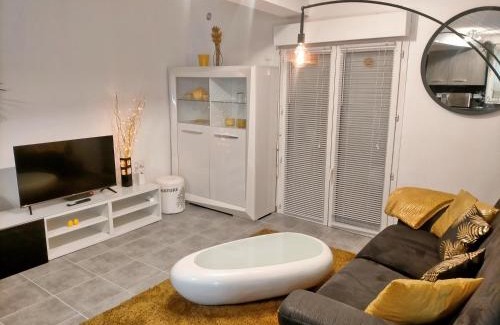 Gerzat House | Maison de bourg avec terrasse