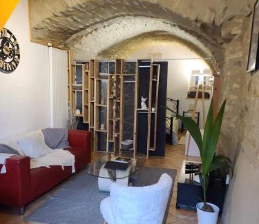 Saint-Maurice House | maison de bourg en pierre