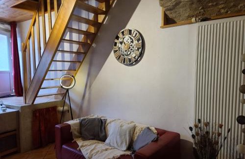 Saint-Maurice House | maison de bourg en pierre