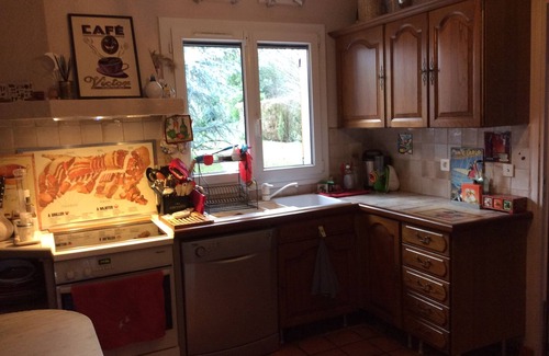 Saint-Remy-l'Honore House | Maison de Campagne Familiale Avec Grand Jardin et Espace jeu + BBQ
