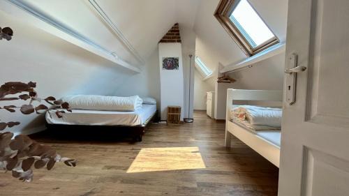 Bernay-en-Ponthieu House | Maison de Campagne Authentique – Havre de Paix pour Âmes Sensibles