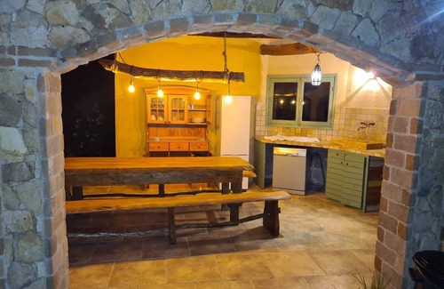 Sartene Villa | Maison de Caractère Avec Piscine