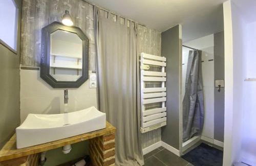 Rouperroux House | Maison de charme au cœur de Rouperroux avec jardin et WIFI - FR-1-497-219