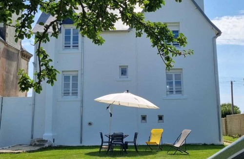 Plouhinec House | Maison de Charme Avec vue mer et Jardin à Plouhinec, Finistère