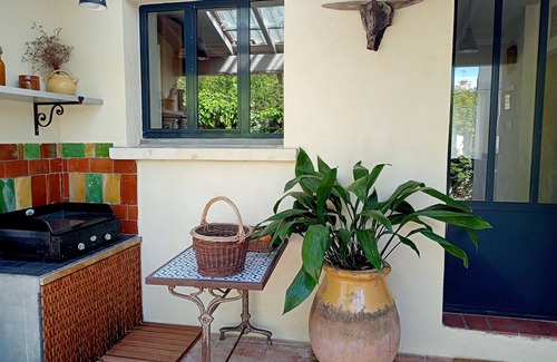 Arles Villa | Maison de Charme, Quartier Ancien , Proximité du Rhône