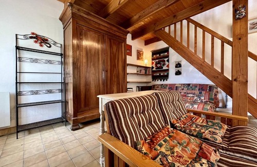 Saint-Georges-d'Oleron House | Maison de village typique 6 pers, proche plage et commerces, avec terrasse, parking et ménage inclus - FR-1-246A-251