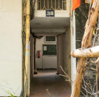 Hang Bai Apartment | Maison de Hue Homestay nestled in the Old Quarter