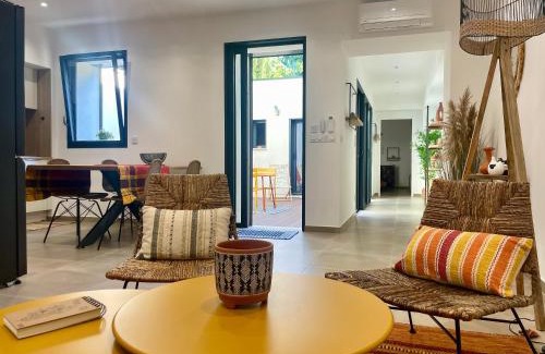 Vaison-la-Romaine Apartment | Maison de Plain Pied 65 m2, Hyper Centre, Cour Intérieure