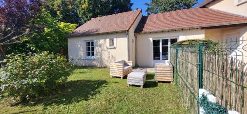 Milly-la-Foret House | Maison de plein pied avec jardin privatif centre ville
