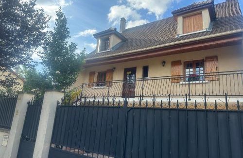 Bobigny House | Maison de rêve proche de stade de France, location pour les jeux olympiques 2024