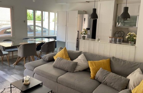 La Redoute-Le Fort House | Maison de Ville Dotée D'un Jacuzzi à 15 Minutes de L'arc de Triomphe