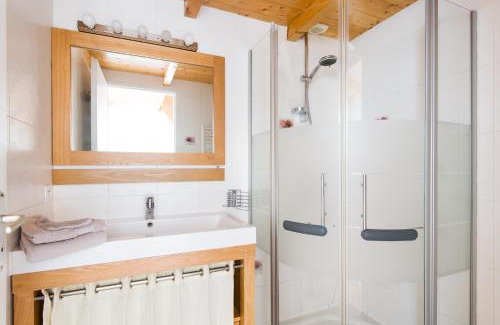 Le Bois-Plage-en-Re House | Maison de village "Le Patio" proche du marché avec SPA