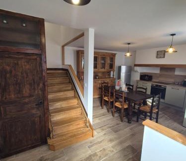 Esquieze-Sere House | Maison de village rénovée