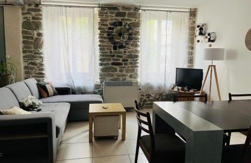 Peyriac-Minervois House | Maison de village