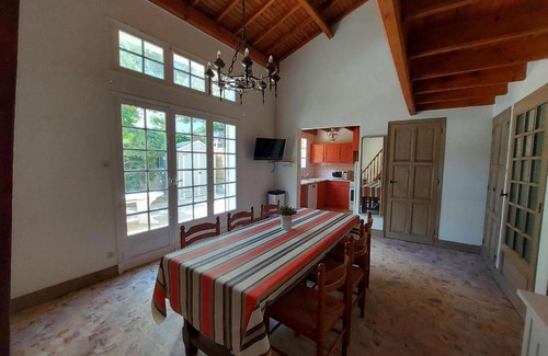 Le Grau-dʼAgde House | Maison de village spacieuse à 70m de la plage, 200m des commerces, grande terrasse, 10 couchages - FR-1-423-273