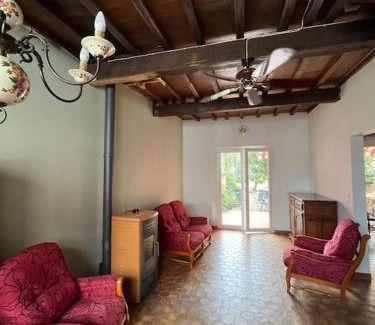 Elne House | Maison de village vintage avec grand jardin
