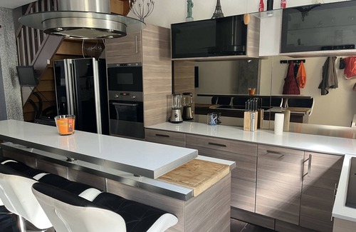 La Chamberte House | Maison de Ville Dans Résidence Sécurisée Avec Parking Extérieur Privé Calme