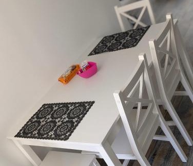 Seurre Apartment | Maison de ville, local à vélo, cour, bord de Saône