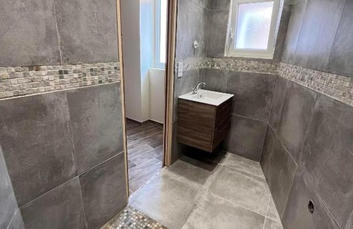 Le Luc Apartment | Maison des mûriers