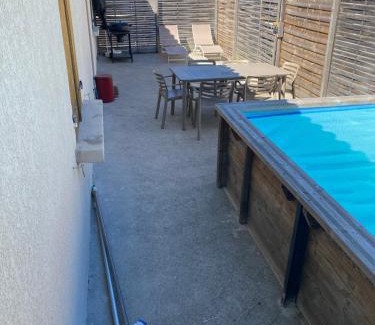 Villeneuve-sur-Lot Apartment | Maison des romains