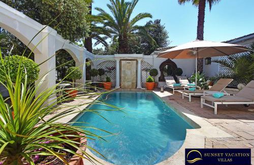 Sunset Beach Villa | Maison du Cap
