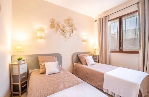 Ceret House | Maison F3 à Céret avec jardin, terrasses et climatisation, proche centre-ville - FR-1-703-96