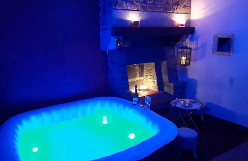 Pleine-Fougeres House | Maison familiale avec jacuzzi intérieur