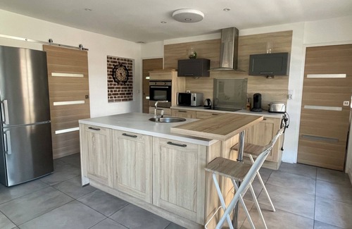 Avelin Villa | Maison Familiale Avec Jardin