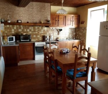 Montescot House | Maison familiale centenaire de vigneron