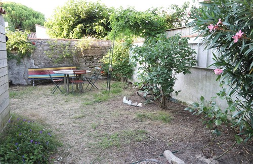 Loix House | Maison Familiale de 4 Chambres au Coeur de Loix - Location à la Semaine