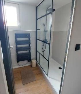 Cambes-en-Plaine House | Maison familiale 3 chambres - Jardin clos BBQ linge inclus - Entre Caen & la Mer - Parking - arrivée autonome - professionnels bienvenus
