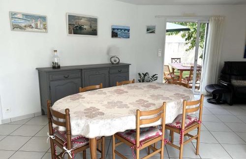 Saint-Gilles-Croix-de-Vie House | Maison spacieuse proche plage avec jardin et terrasse – 3 chambres, 6 couchages, calme assuré - FR-1-224-805