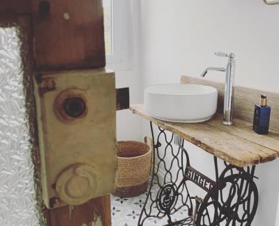 Saint-Pierre-de-Manneville Bed & Breakfast | Maison La folie douce