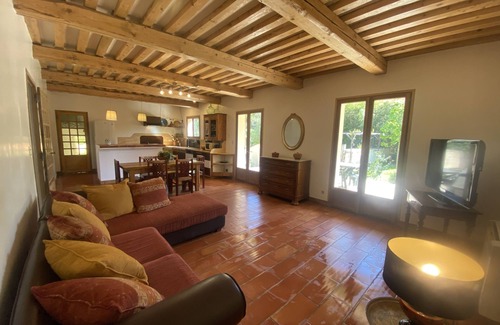 Collias House | Maison Indépendante Avec Piscine, 3 Chambres, au Cœur du Gardonuzespont du Gard